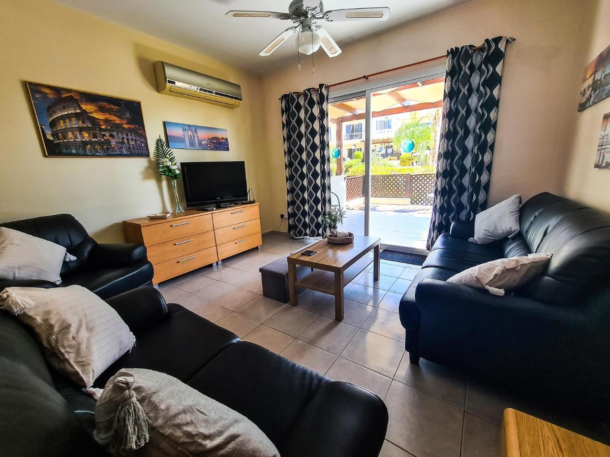 Serena Townhouse Пейя Экстерьер фото